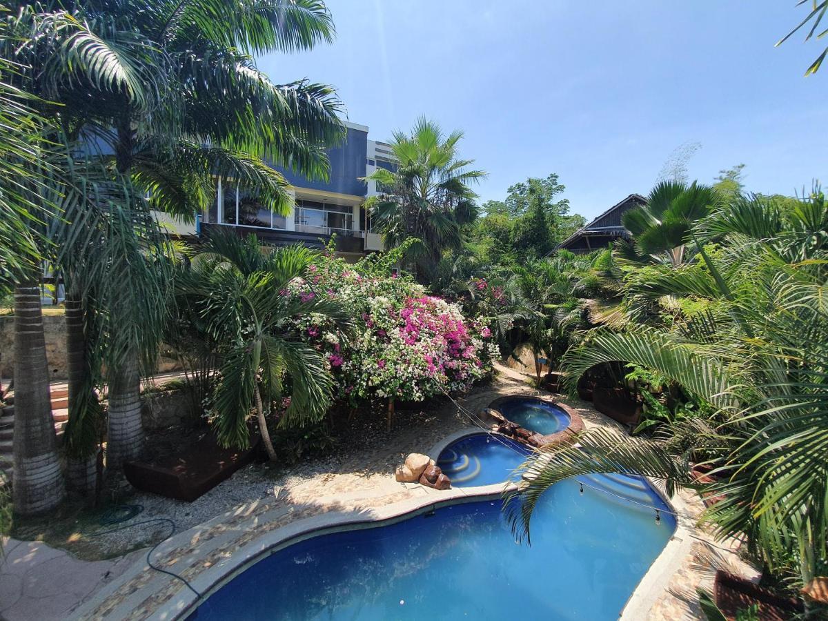 Me Hotel & Villas - Montanita Estates Luaran gambar