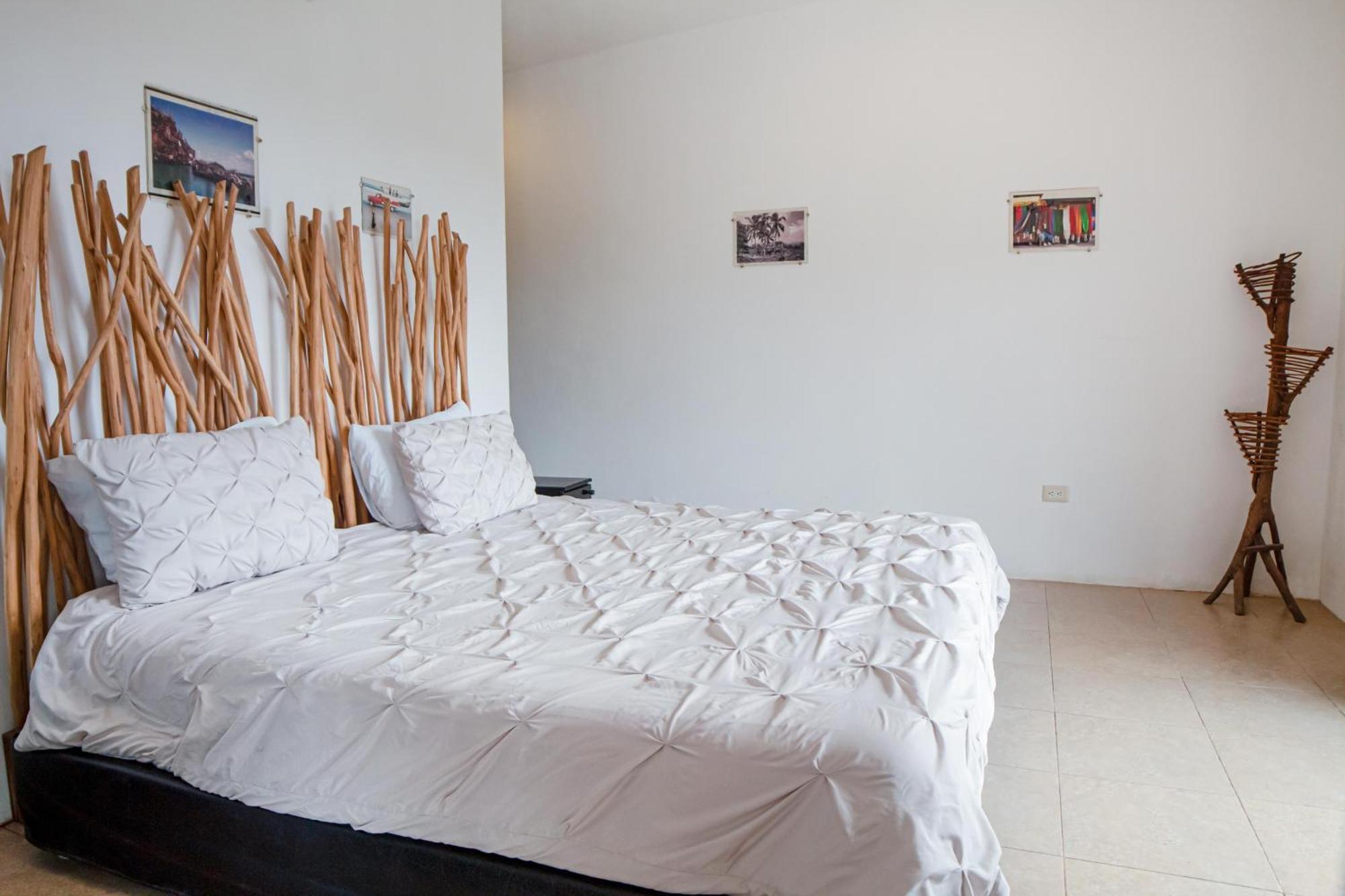 Me Hotel & Villas - Montanita Estates Bilik gambar