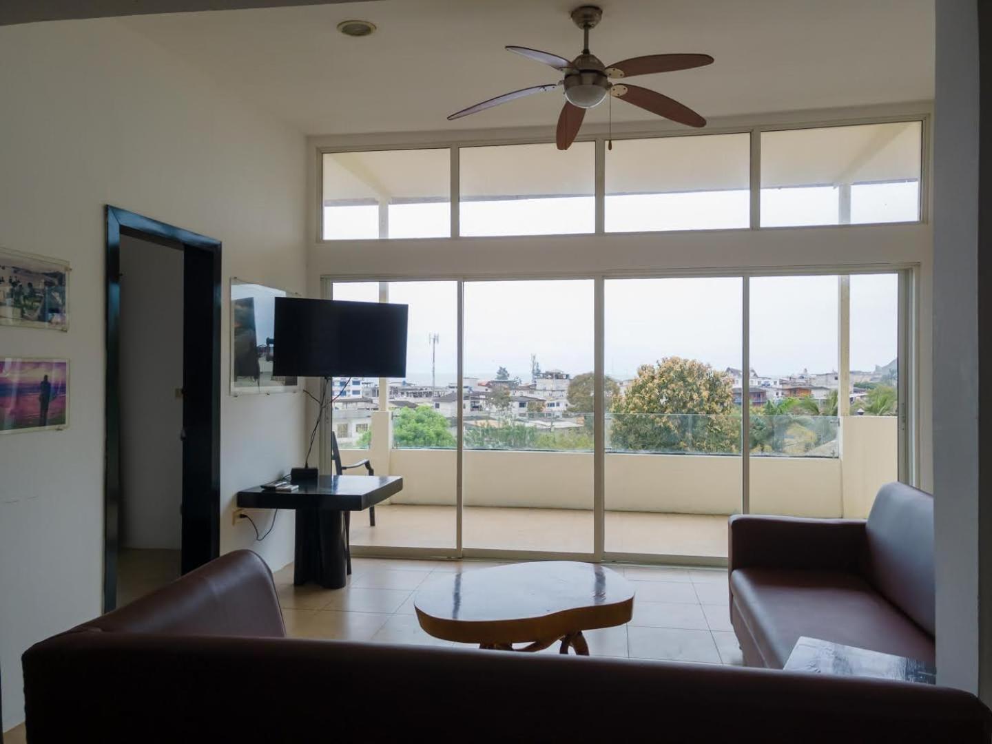 Me Hotel & Villas - Montanita Estates Bilik gambar