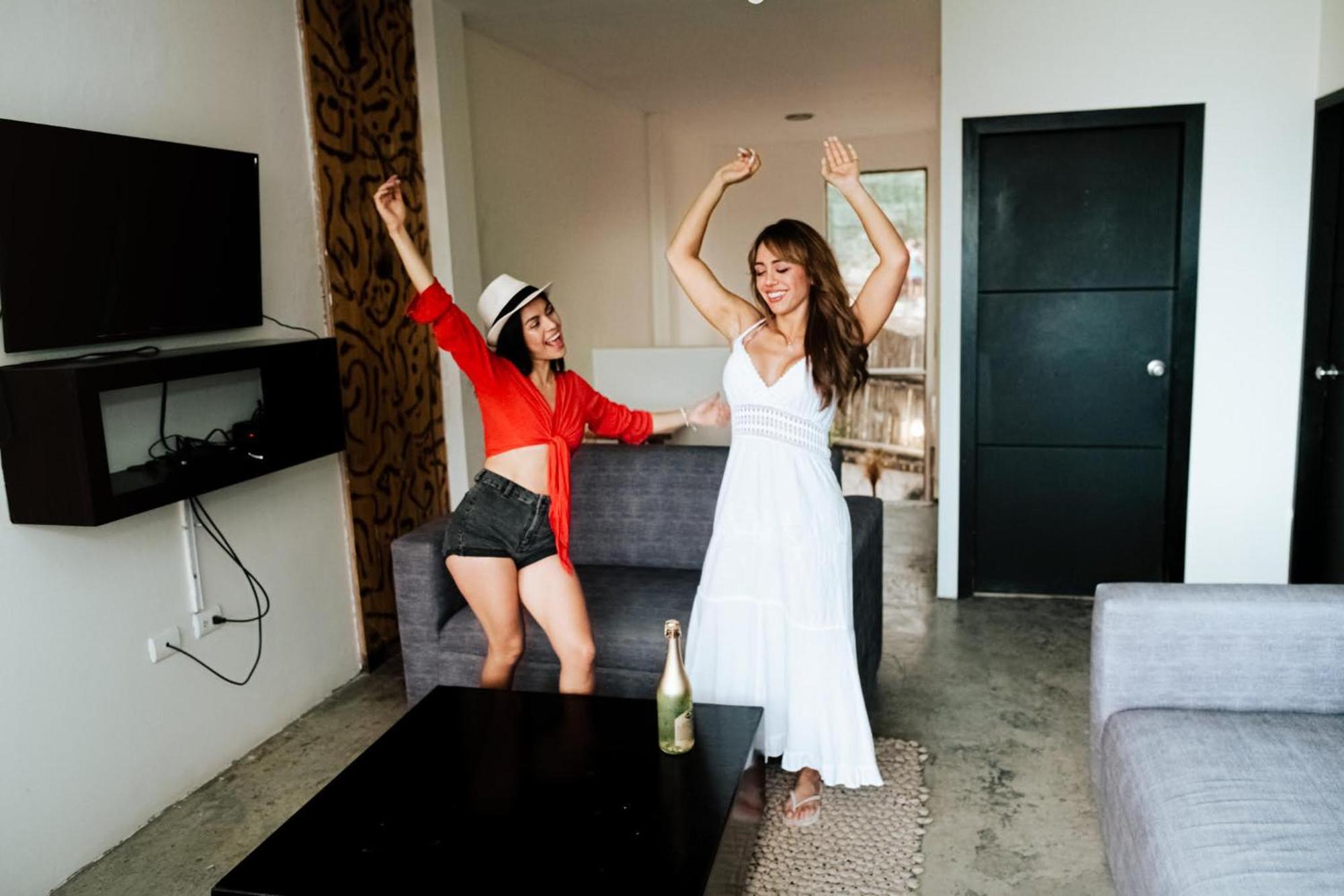 Me Hotel & Villas - Montanita Estates Bilik gambar